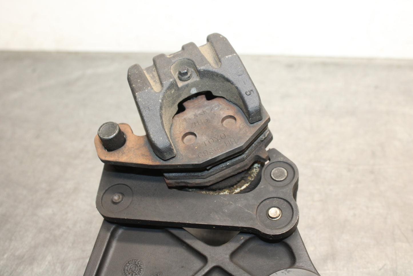 12-17 KAWASAKI NINJA 650 REAR BACK BRAKE CALIPER W MOUNT BRACKET BB129