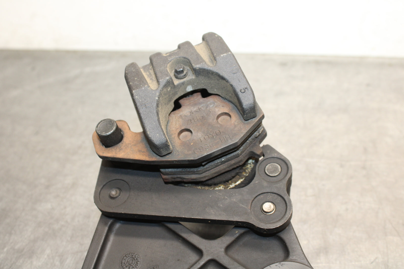 12-17 KAWASAKI NINJA 650 REAR BACK BRAKE CALIPER W MOUNT BRACKET BB129