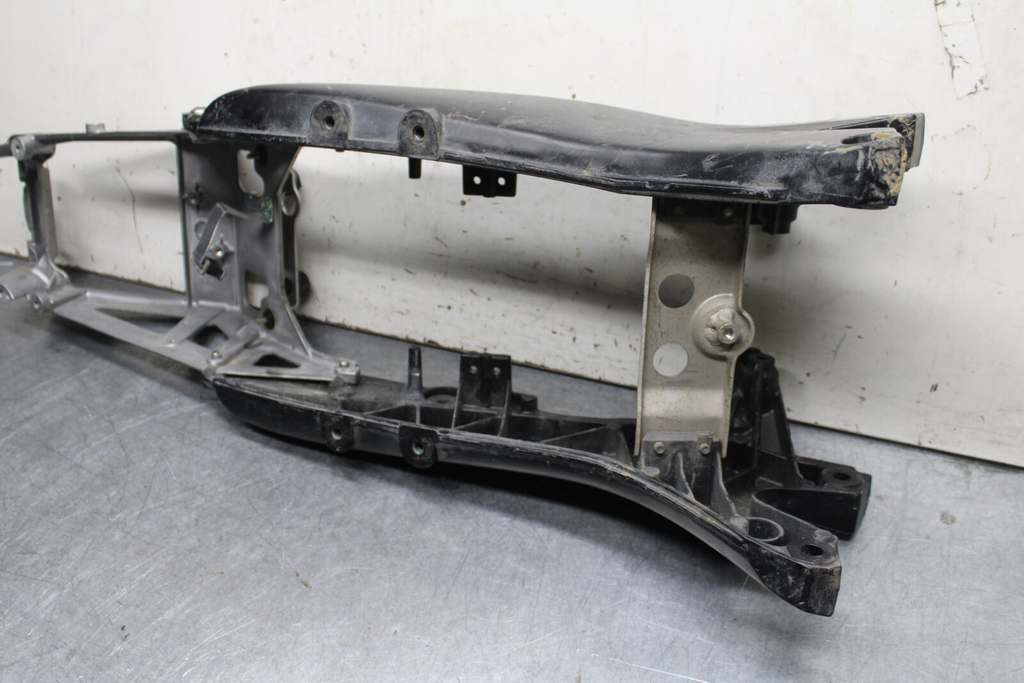 06-07 SUZUKI GSXR750 REAR SUBFRAME SUB FRAME 41211-01H00-YAP 41231-41G10 BB670