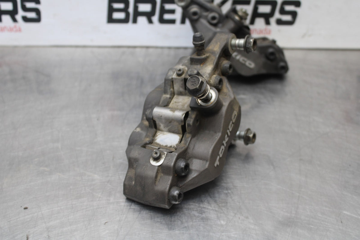 97-00 SUZUKI GSXR600 SRAD RIGHT LEFT FRONT BRAKE CALIPER SET PAIR CALIPERS BB921