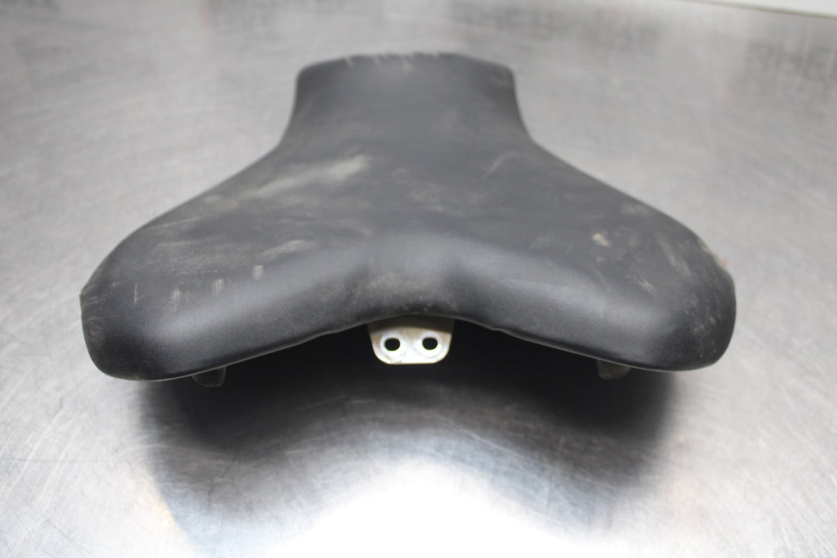 22-25 YAMAHA YZF R7 FRONT DRIVERS SEAT PAD SADDLE PILLION BB769-B