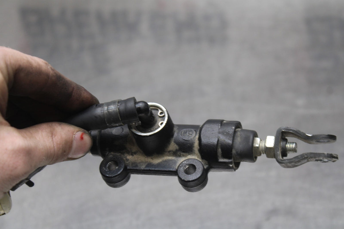 07 HONDA VTX1300R REAR BACK BRAKE MASTER CYLINDER W RESERVOIR BB825