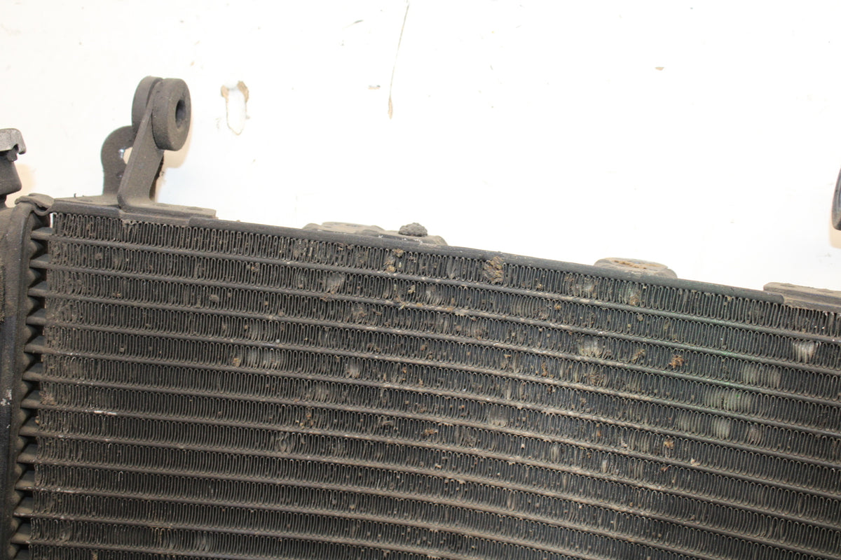 03-05 YAMAHA YZF R6  ENGINE RADIATOR MOTOR COOLER COOLING RADIATER BB751
