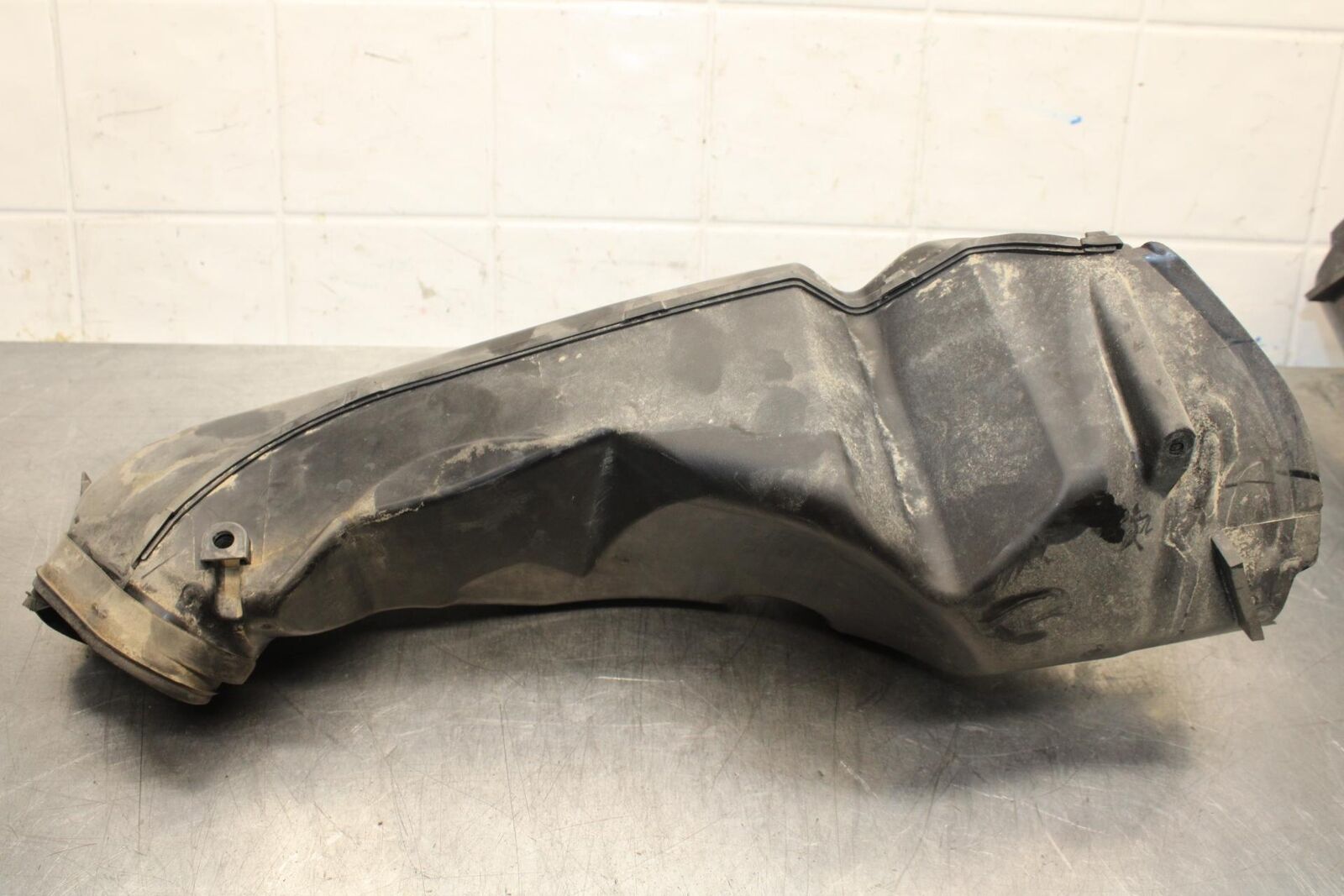 2017 Suzuki GSXR600 RIGHT LEFT AIR INTAKE DUCTS 94420-14J00 94430-14J00 BB598