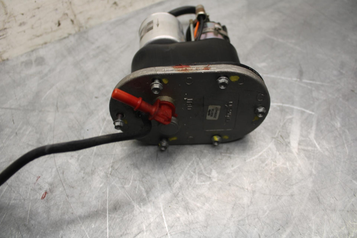 2010 Aprilia RSV1000R FUEL PUMP GAS PETROL SENDER UNIT BB513