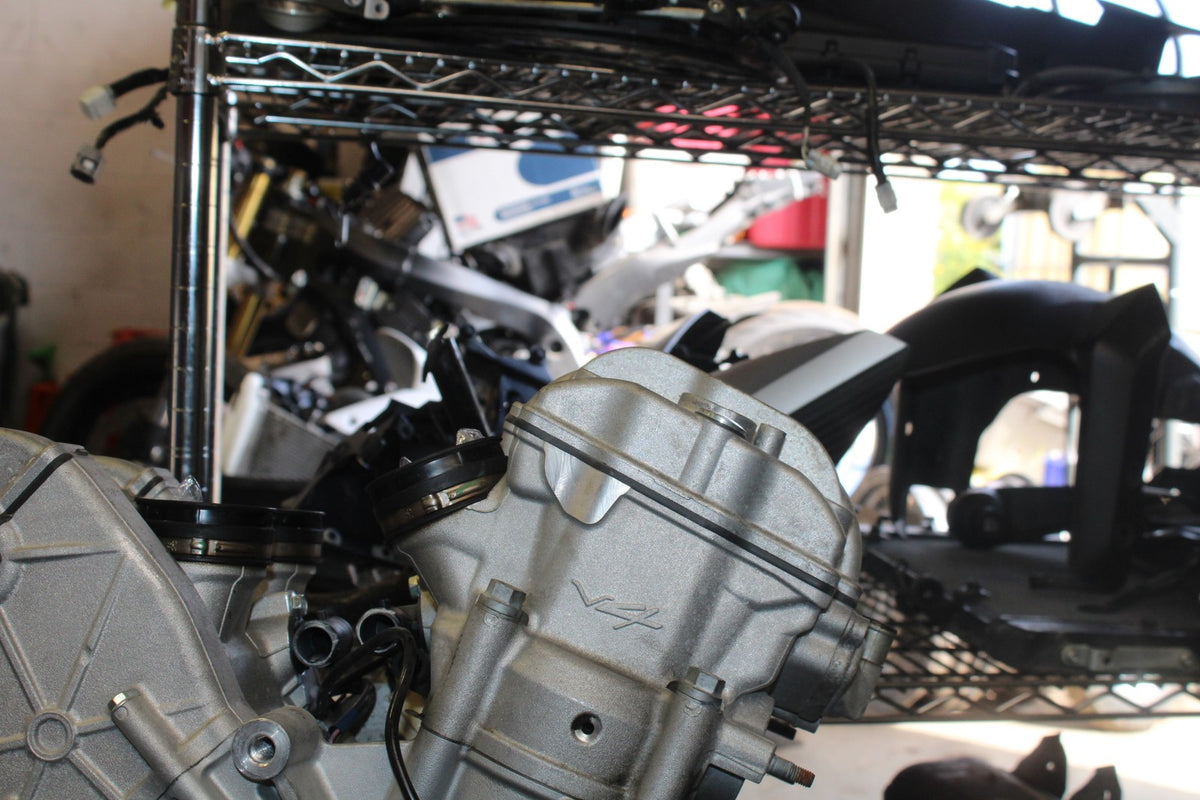 16 APRILIA TUONO V4 1100 ENGINE MOTOR BB905