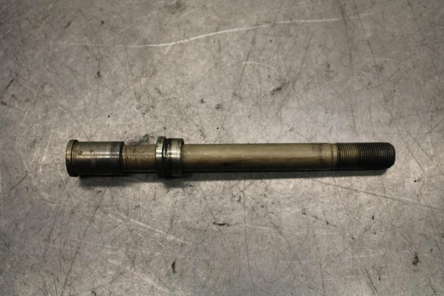 17 KAWASAKI Z900 ZR900 FRONT WHEEL RIM AXLE PIVOT BOLT BB549