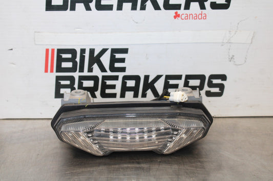 15-17 YAMAHA FJ09 REAR TAIL TAILLIGHT BACK BRAKE LIGHT BB906