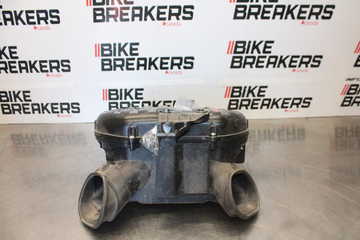 18 SUZUKI GSXR750 AIRBOX AIR INTAKE FILTER BOX BB891