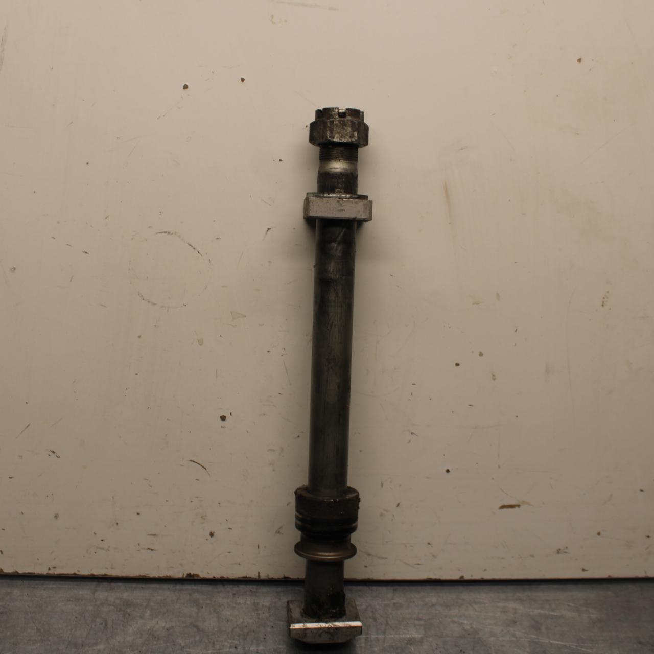 09-12 KAWASAKI NINJA ZX6R REAR AXLE BACK WHEEL RIM BOLT AXEL 41068-0035 BB617