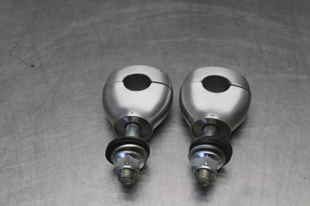 05-09 SUZUKI BOULEVARD C90 HANDLEBAR RISERS BB918