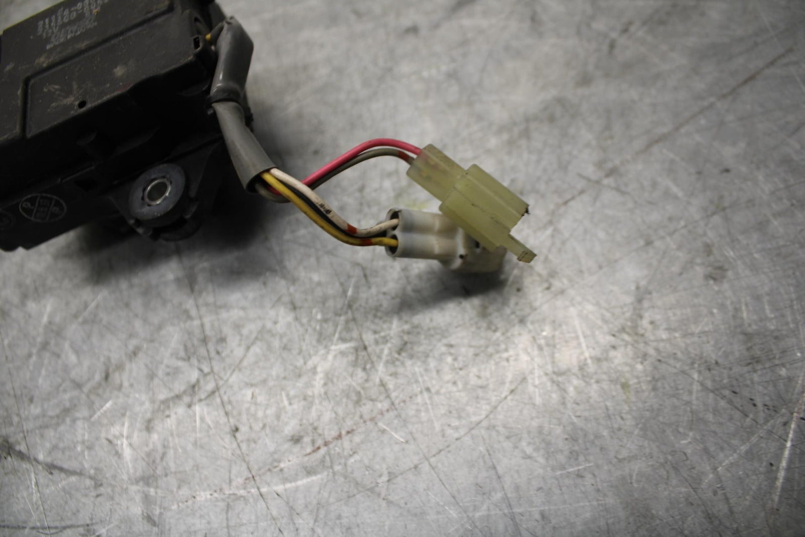 2009 Kawasaki Ninja ZX6R ZX600R EXHAUST VALVE SERVO MOTOR 21174-0005 BB44