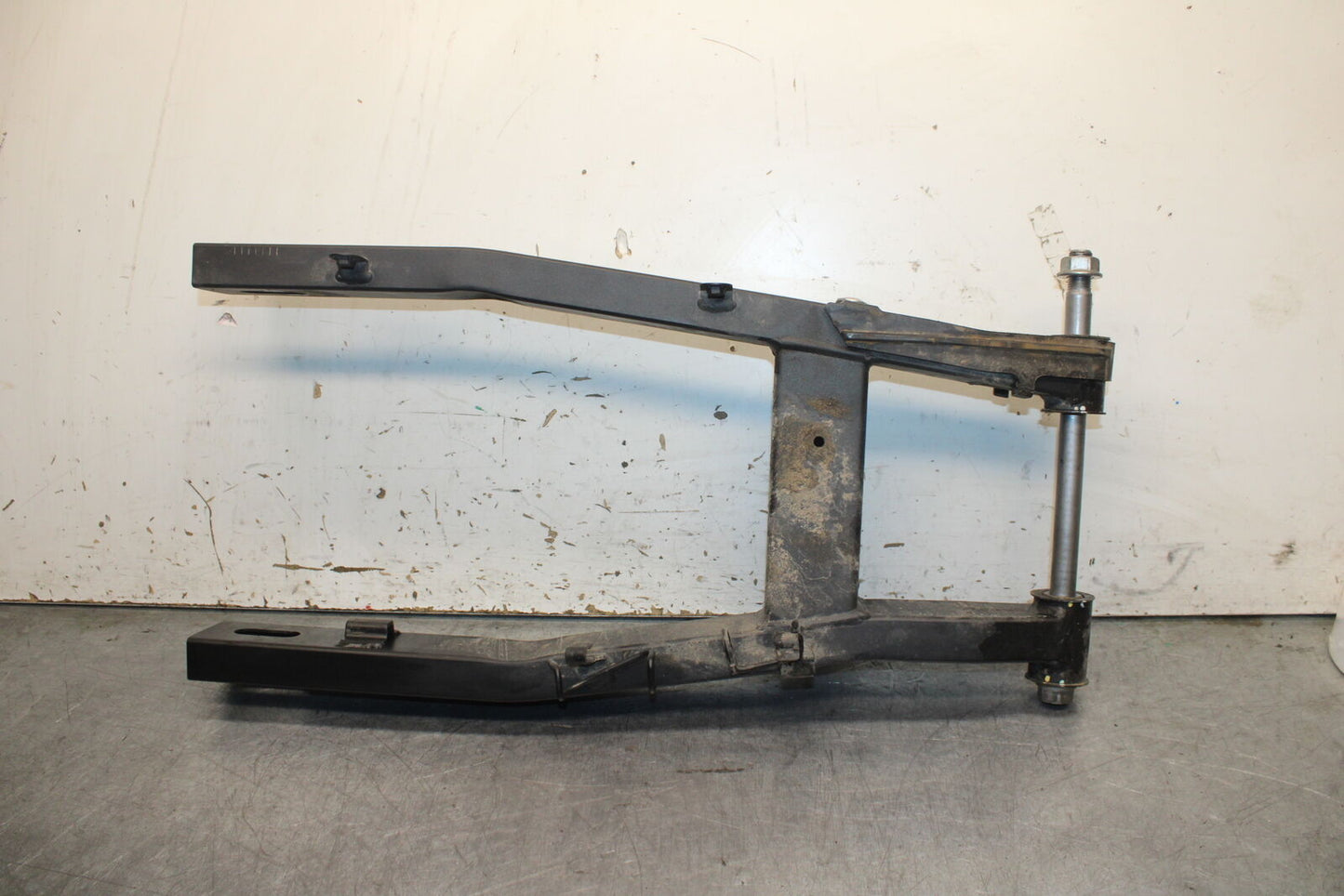 18-23 KAWASAKI NINJA 400 EX400 ABS REAR SWINGARM BACK SUSPENSION SWING ARM BB747