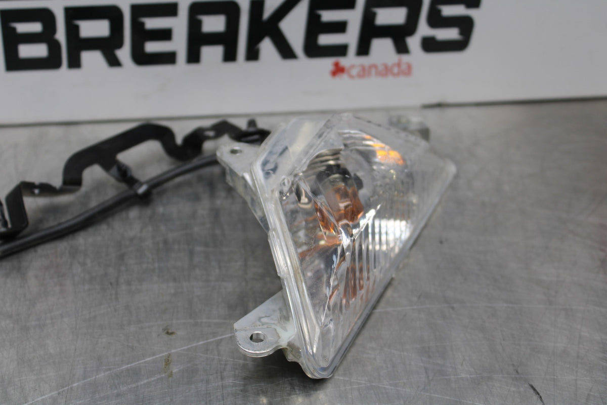 19-23 KAWASAKI NINJA ZX6R LEFT FRONT TURN SIGNAL LIGHT INDICATOR BB188