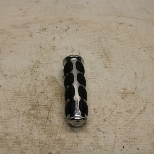 05-09 SUZUKI BOULEVARD C90 LEFT GRIP BB357