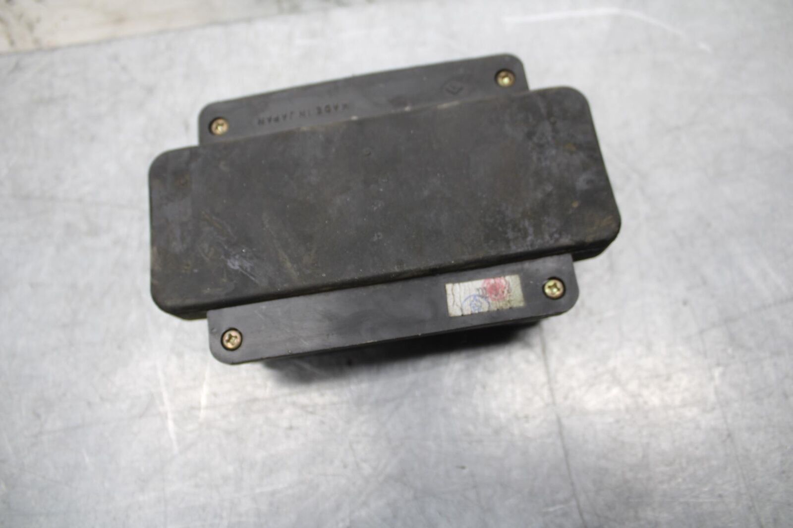 2001 Kawasaki Ninja ZX6 ZX600E RELAY ASSEMBLY FUSE BOXBB547