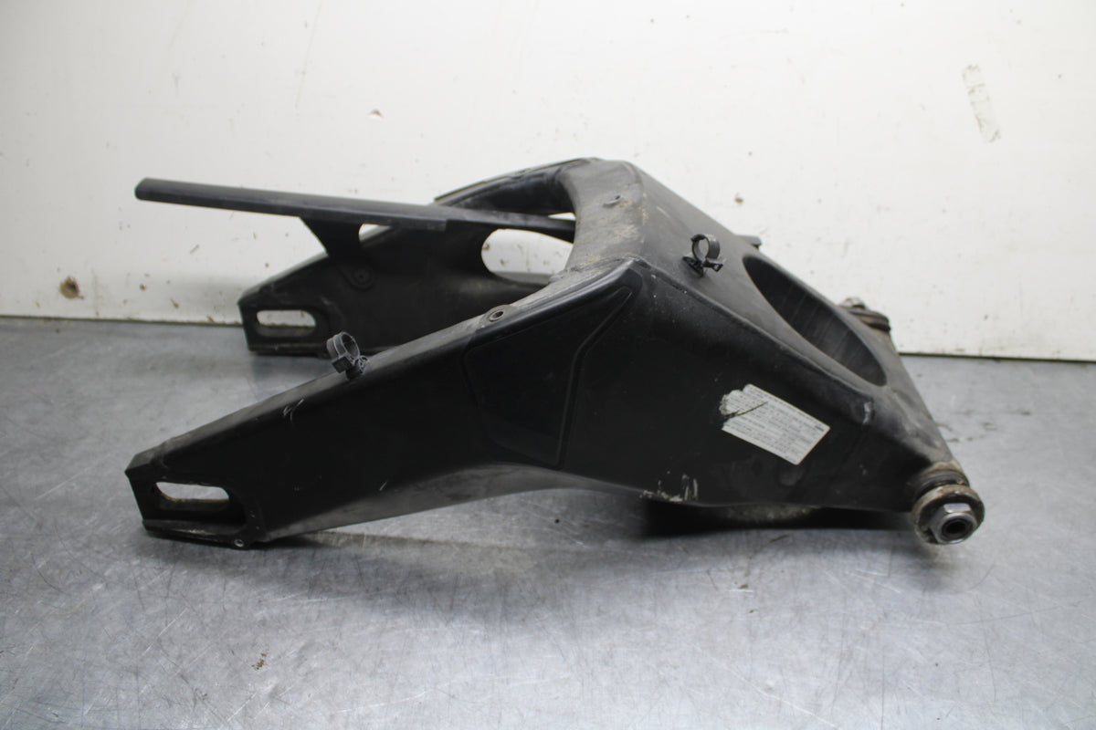 06 YAMAHA YZF R6 REAR SWINGARM BACK SUSPENSION SWING ARM BB716