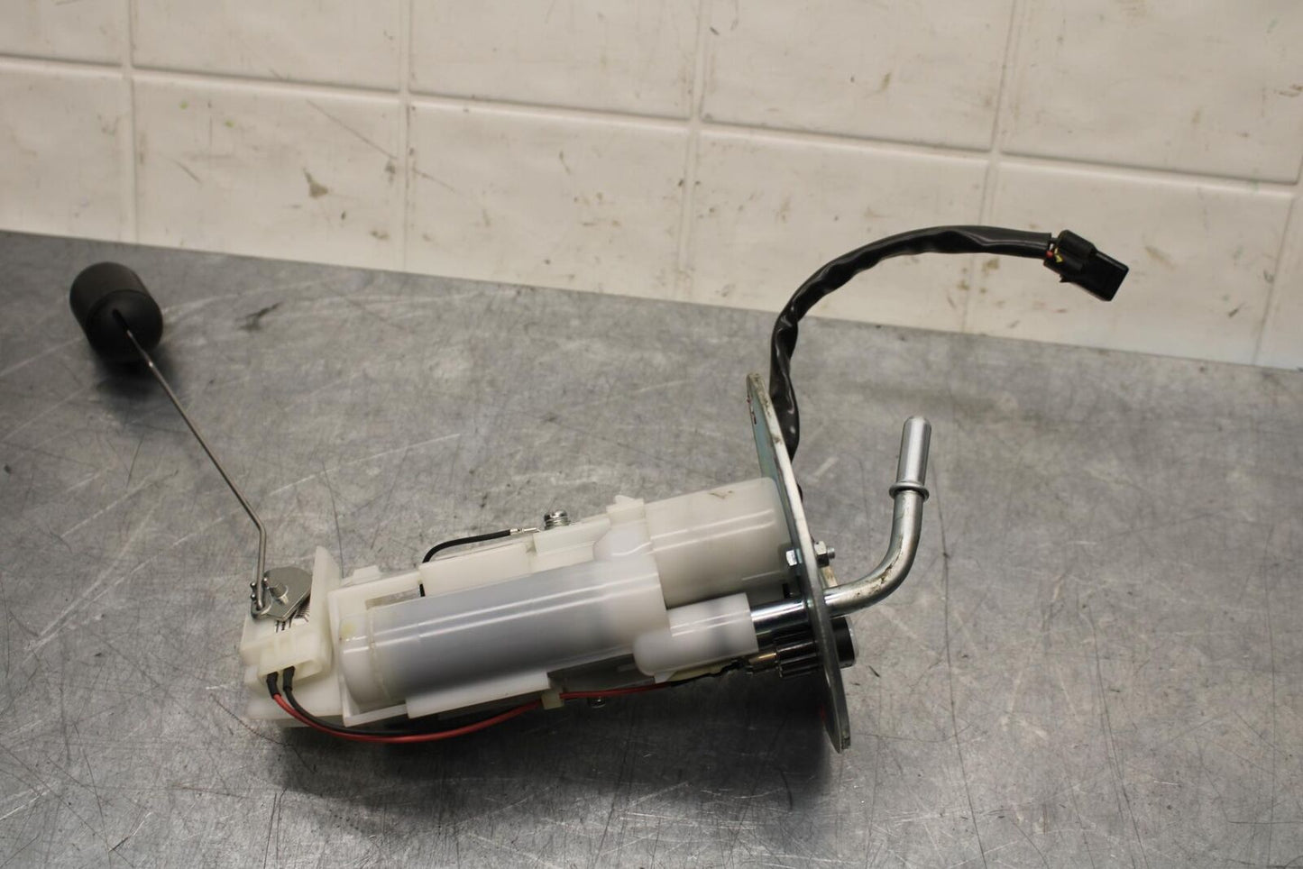 20 KAWASAKI Z400 ER400 ABS FUEL PUMP GAS PETROL SENDER UNIT BB586