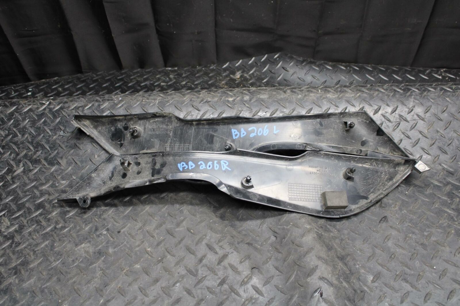 07-09 KAWASAKI VERSYS 650 RIGHT LEFT FRONT SIDE SEAT PANELS TRIMS COWLS  BB206