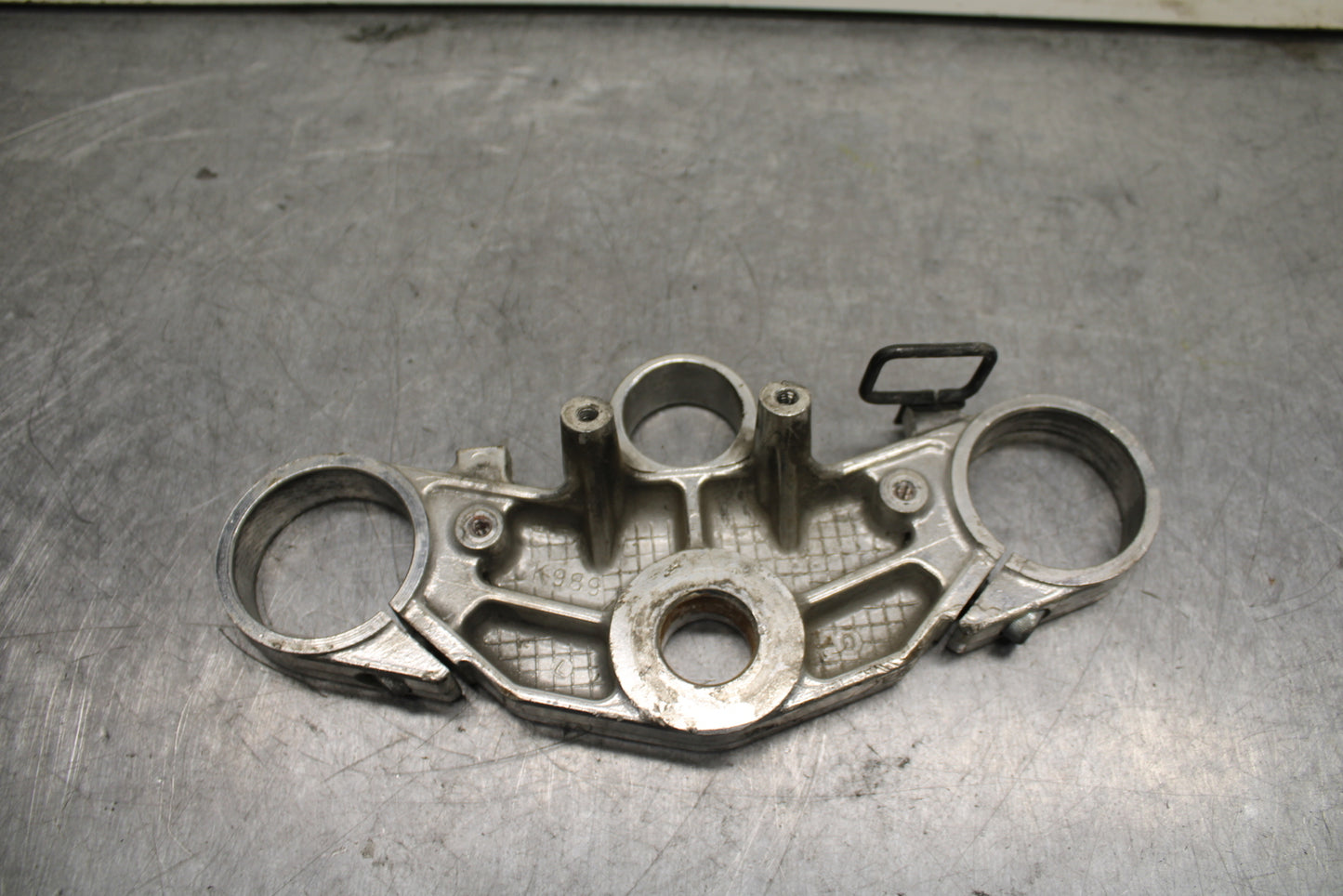 93-94 KAWASAKI NINJA ZX7R FORKS UPPER TRIPLE TREE CLAMP BB122