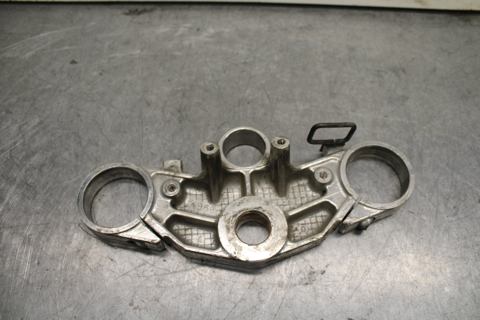 93-94 KAWASAKI NINJA ZX7R FORKS UPPER TRIPLE TREE CLAMP BB122