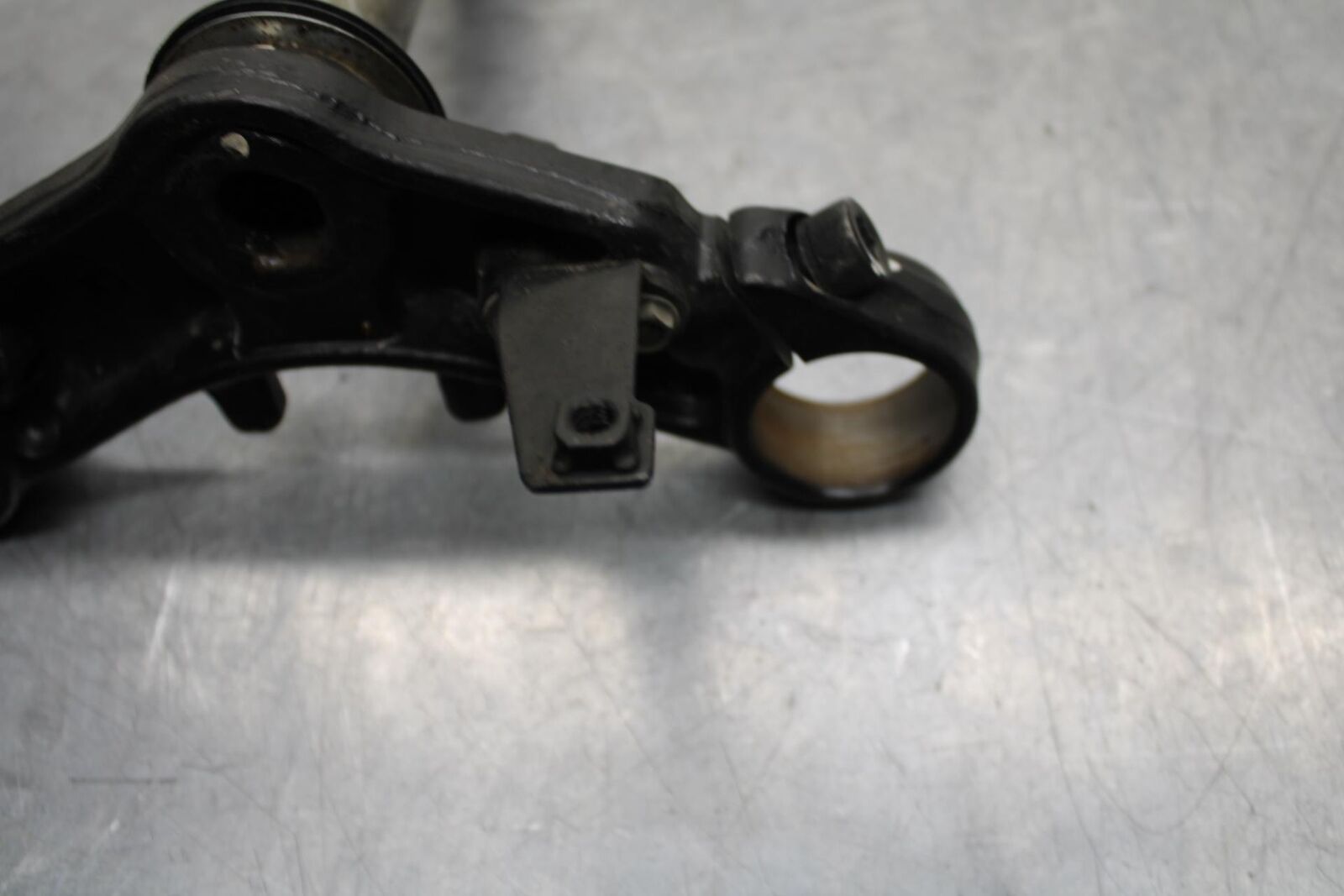 2015 Kawasaki Ninja 300 EX300 FRONT FORKS CLAMP LOWER TRIPLE TREE STEM BB61