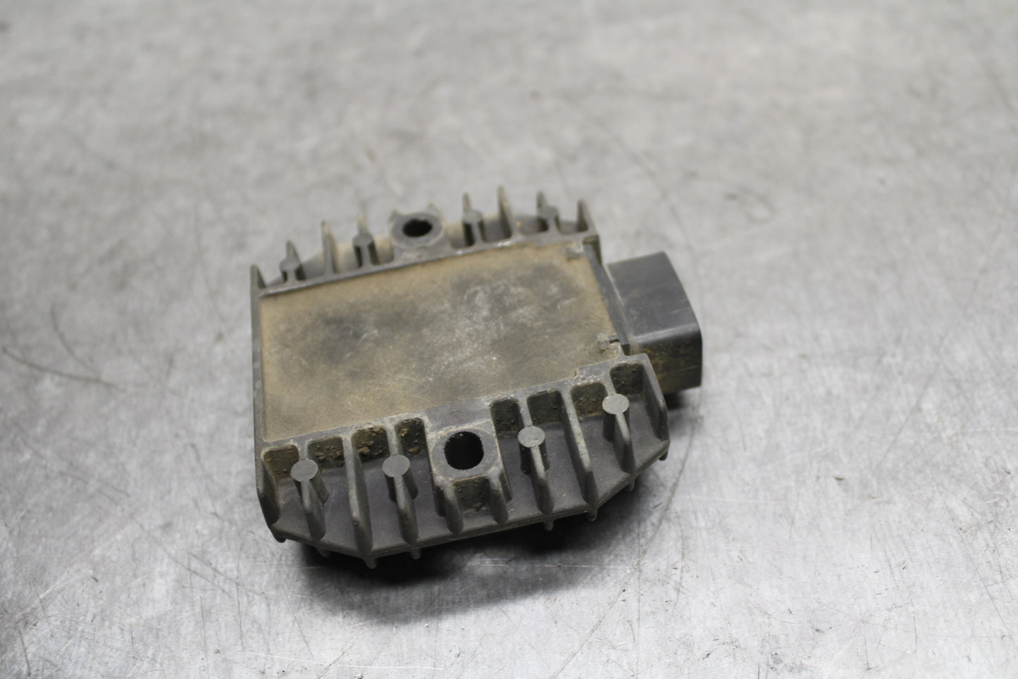 02-03 YAMAHA V STAR 1100 RECTIFIER VOLTAGE REGULATOR BB124