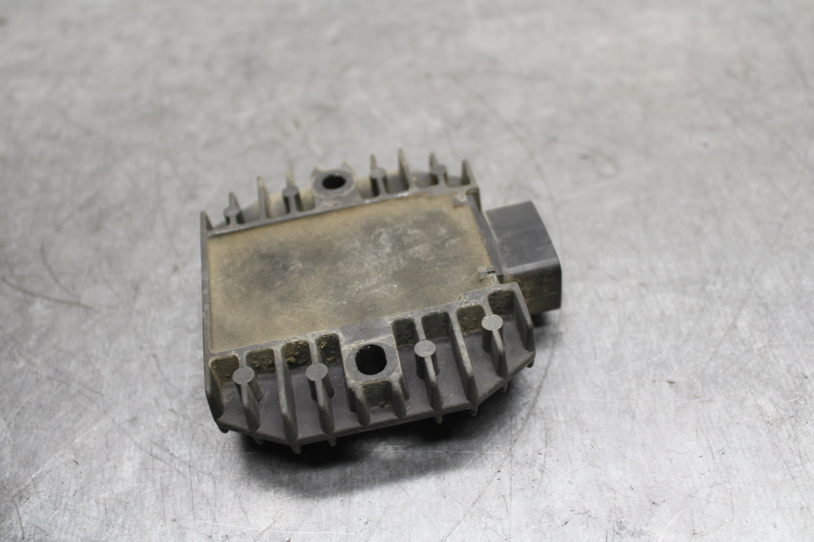 02-03 YAMAHA V STAR 1100 RECTIFIER VOLTAGE REGULATOR BB124