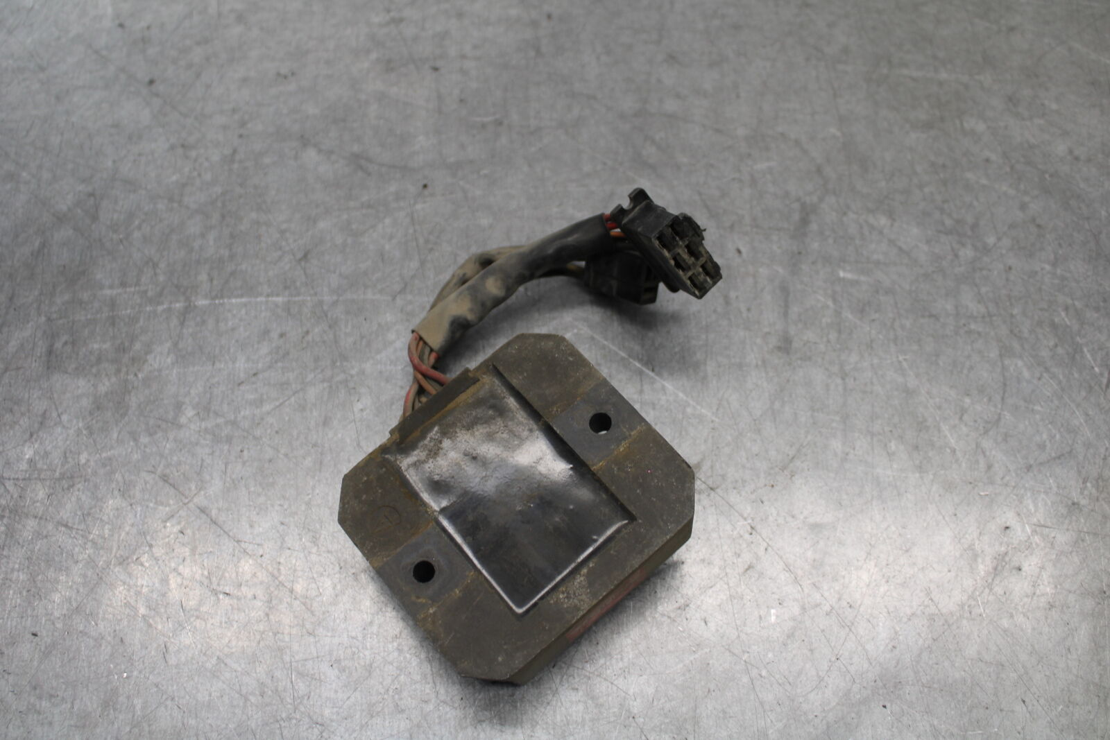 85-86 SUZUKI MADURA 1200 RECTIFIER VOLTAGE REGULATOR  BB691