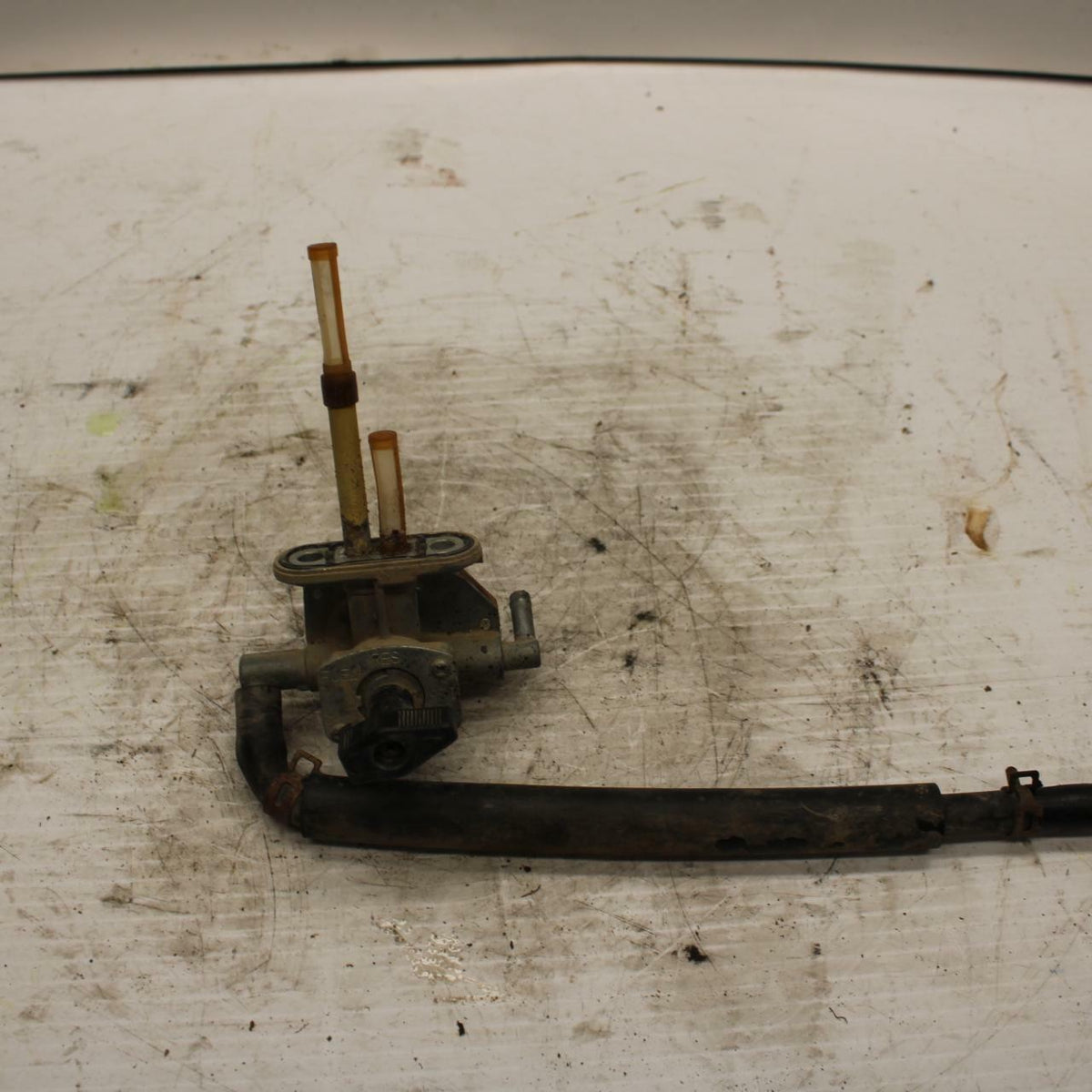 03-06 SUZUKI QUADSPORT Z400 GAS TANK PETCOCK SHUT ON OFF VALVE 44300-07G01 BB256