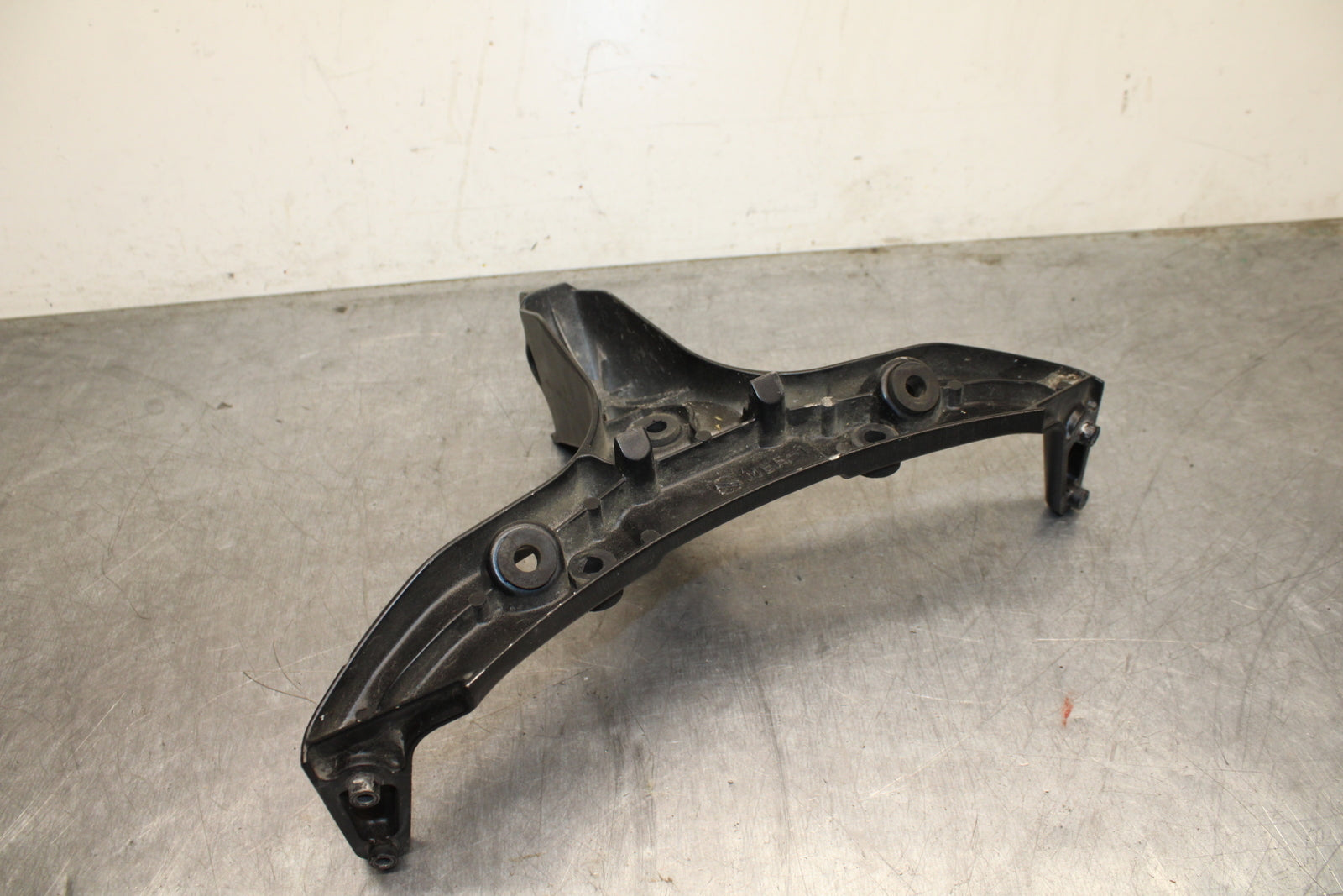 03-04 HONDA CBR600RR UPPER FAIRING MIRROR GAUGES STAY BRACKET BB127