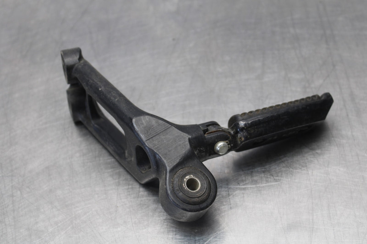 09-17 HARLEY-DAVIDSON V-ROD REAR PASSENGER FOOT STEP PEG SET BB886