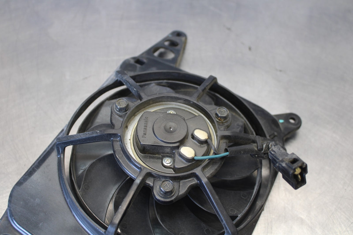 20 TRIUMPH STREET TRIPLE 765 ENGINE RADIATOR COOLING FAN BB864