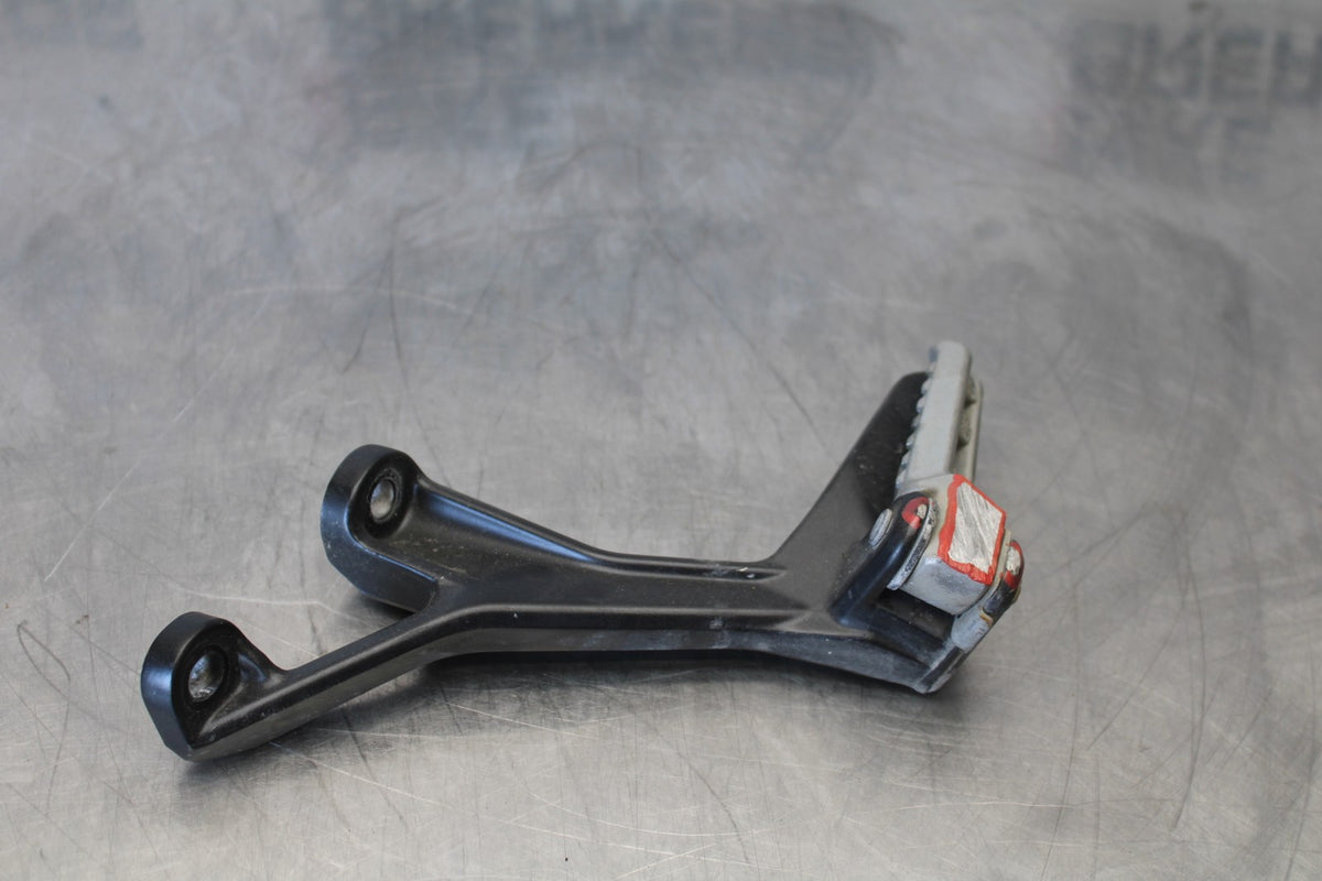 24-25 KAWASAKI NINJA 500 ABS LEFT REAR BACK PASSENGER PEG BB899