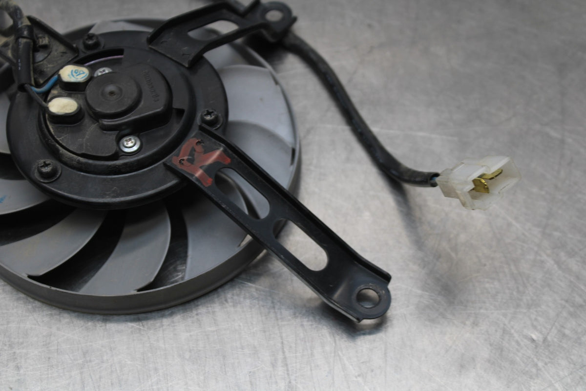15-17 YAMAHA YZF R1 RIGHT ENGINE RADIATOR COOLING FAN MOTOR BB190