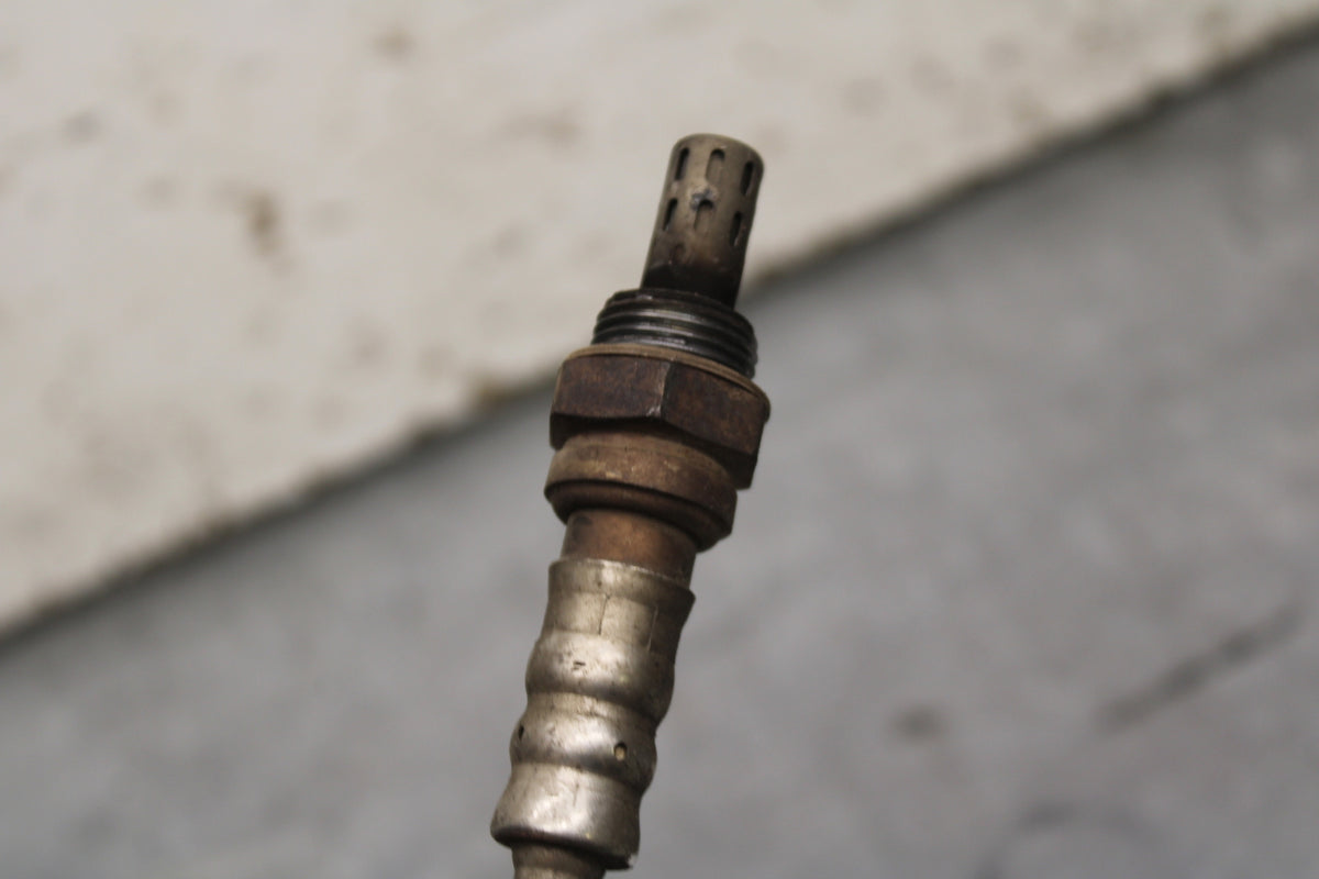 03-04 TRIUMPH DAYTONA 600 OXYGEN O2 EXHAUST GAS LAMBDA SENSOR BB745
