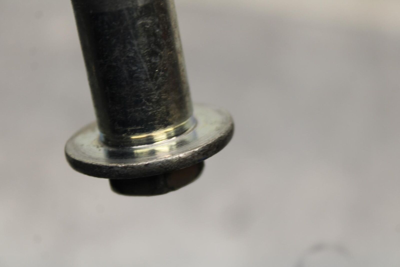 19-22 KAWASAKI Z400 REAR AXLE BACK WHEEL RIM PIVOT BOLT AXEL BB586