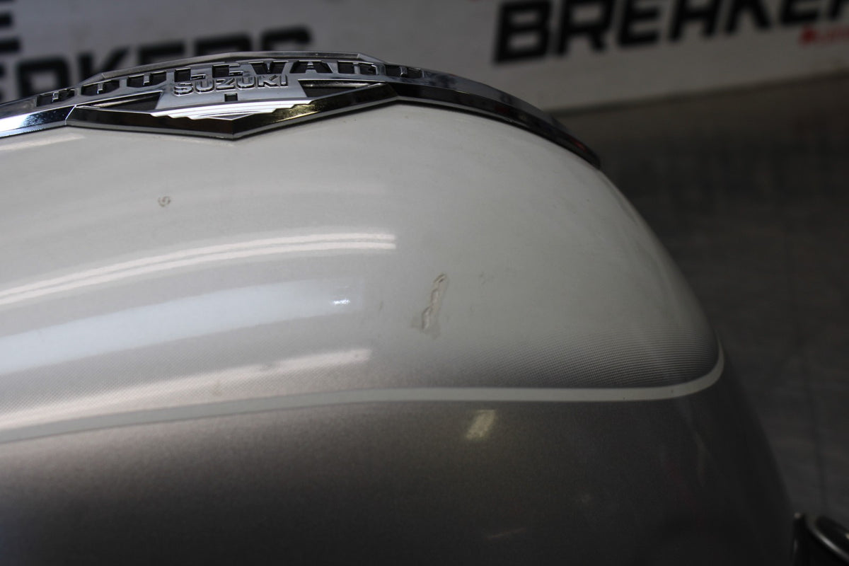 05-09 SUZUKI BOULEVARD C90 RIGHT GAS TANK COVER TRIM PANEL COWL  BB918