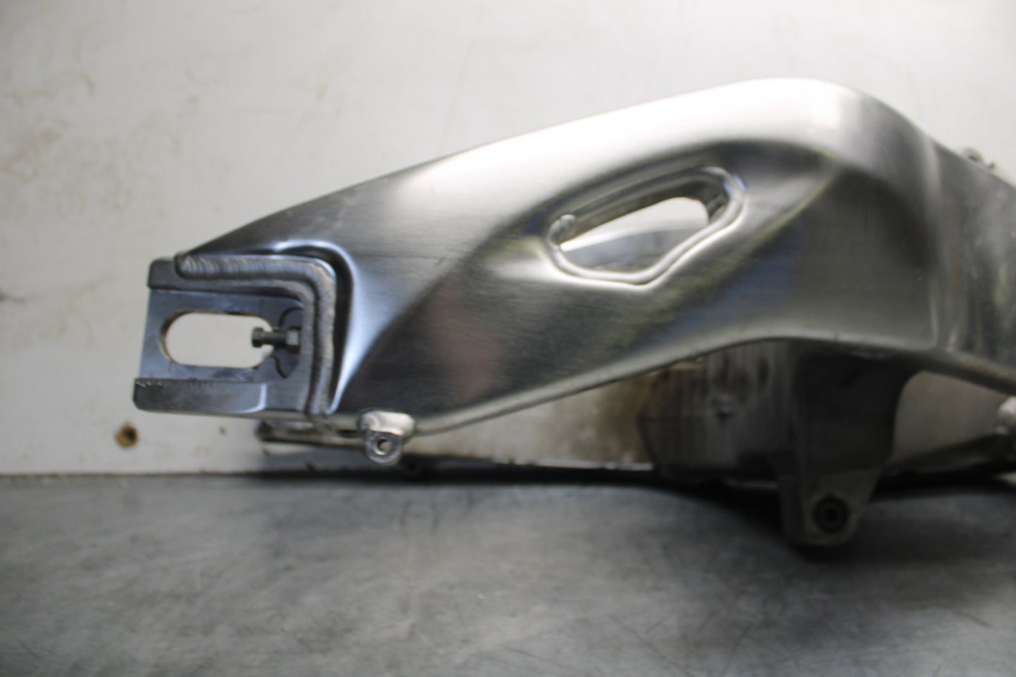 17-21 HONDA CBR1000RR SP REAR SWINGARM BACK SUSPENSION SWING ARM BB681