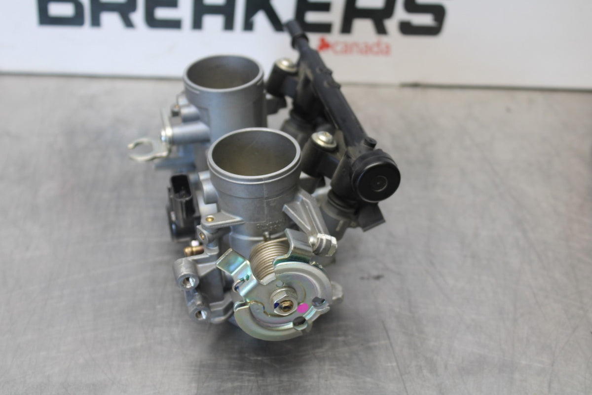 18-23 KAWASAKI NINJA 400 EX400 ABS MAIN FUEL INJECTORS / THROTTLE BODIES BB192