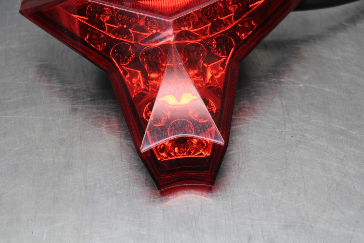 24-25 KAWASAKI NINJA ZX4R REAR TAIL TAILLIGHT BACK BRAKE LIGHT BB840