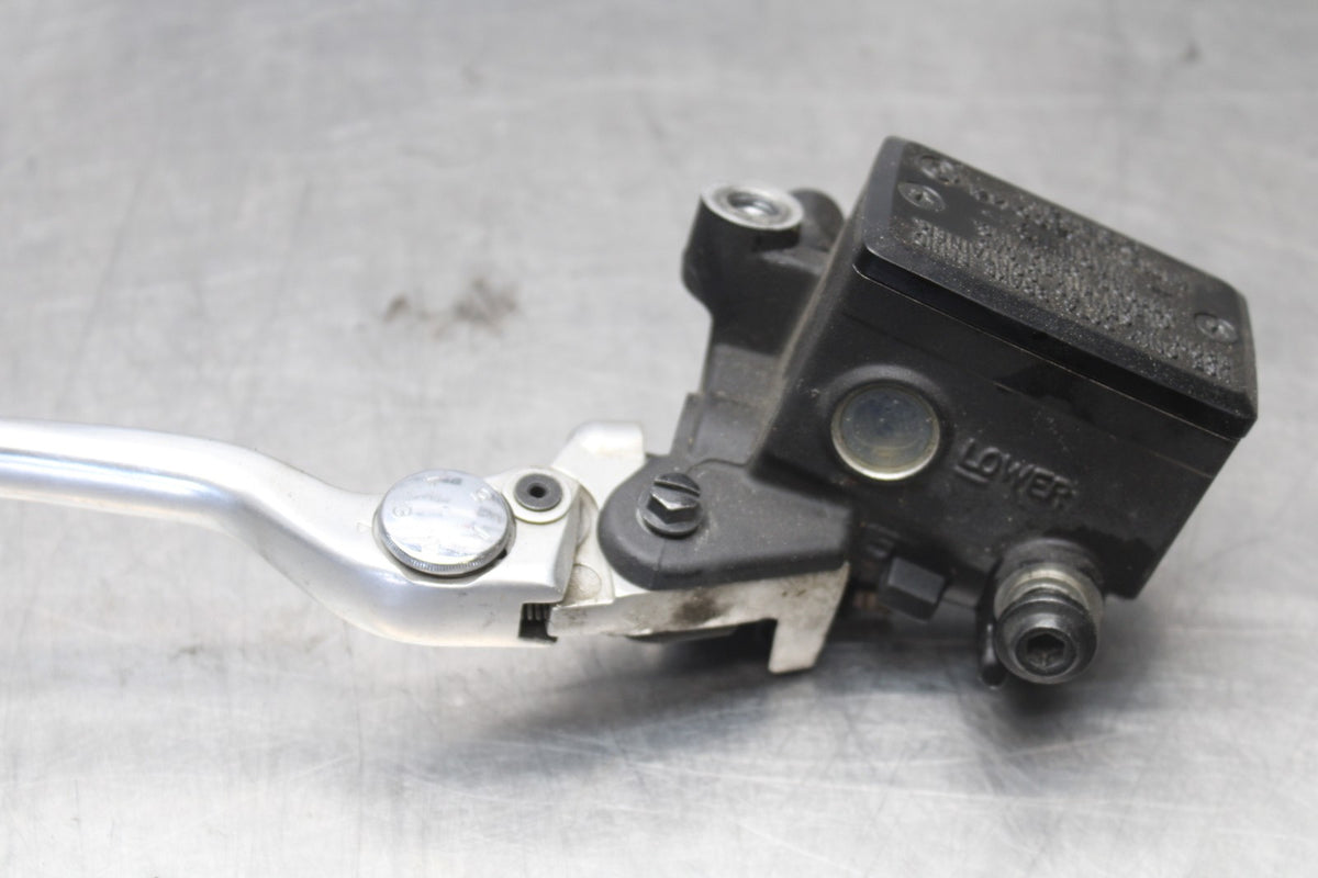 15-17 YAMAHA FJ09 FRONT BRAKE MASTER CYLINDER w/ LEVER BB906