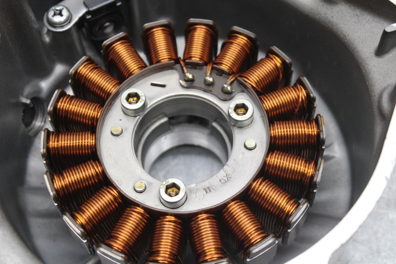 15-16 KAWASAKI EX300 STATOR GENERATOR ALTERNATOR MAGNETO BB635