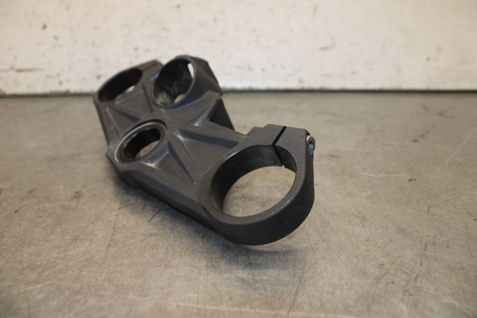 19-23 KAWASAKI NINJA ZX6R FORKS UPPER TRIPLE TREE CLAMP BB701