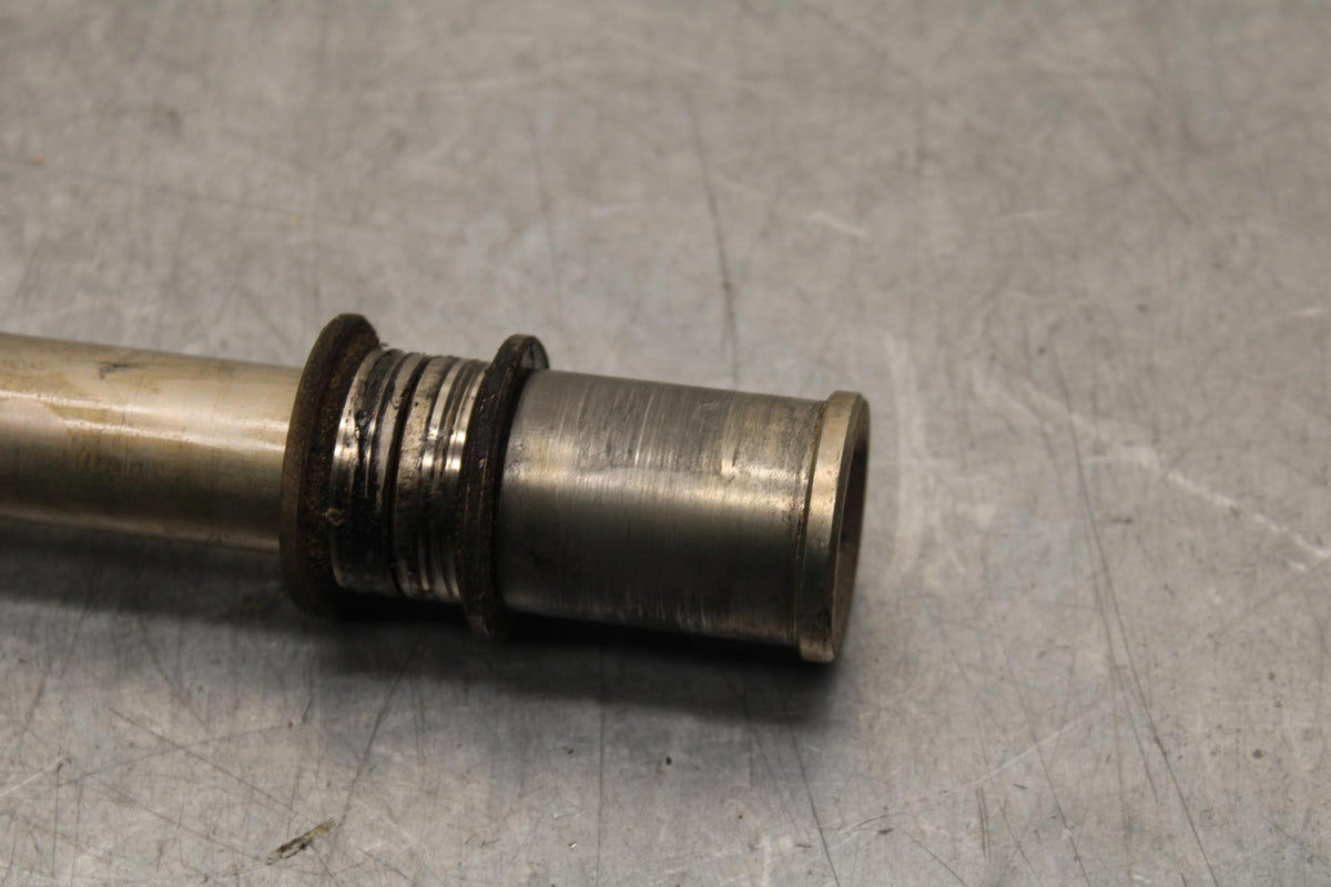 2011 Kawasaki Ninja ZX6R ZX600R FRONT WHEEL RIM AXLE PIVOT BOLT 41068-0604 BB587