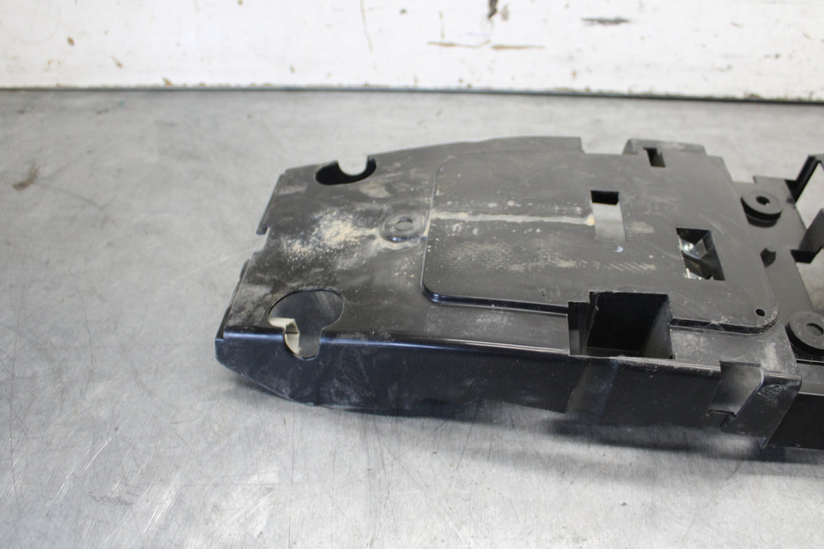 08-16 YAMAHA YZF R6 REAR BACK TAIL UNDERTAIL BATTERY TRAY PLASTIC OEM BB665