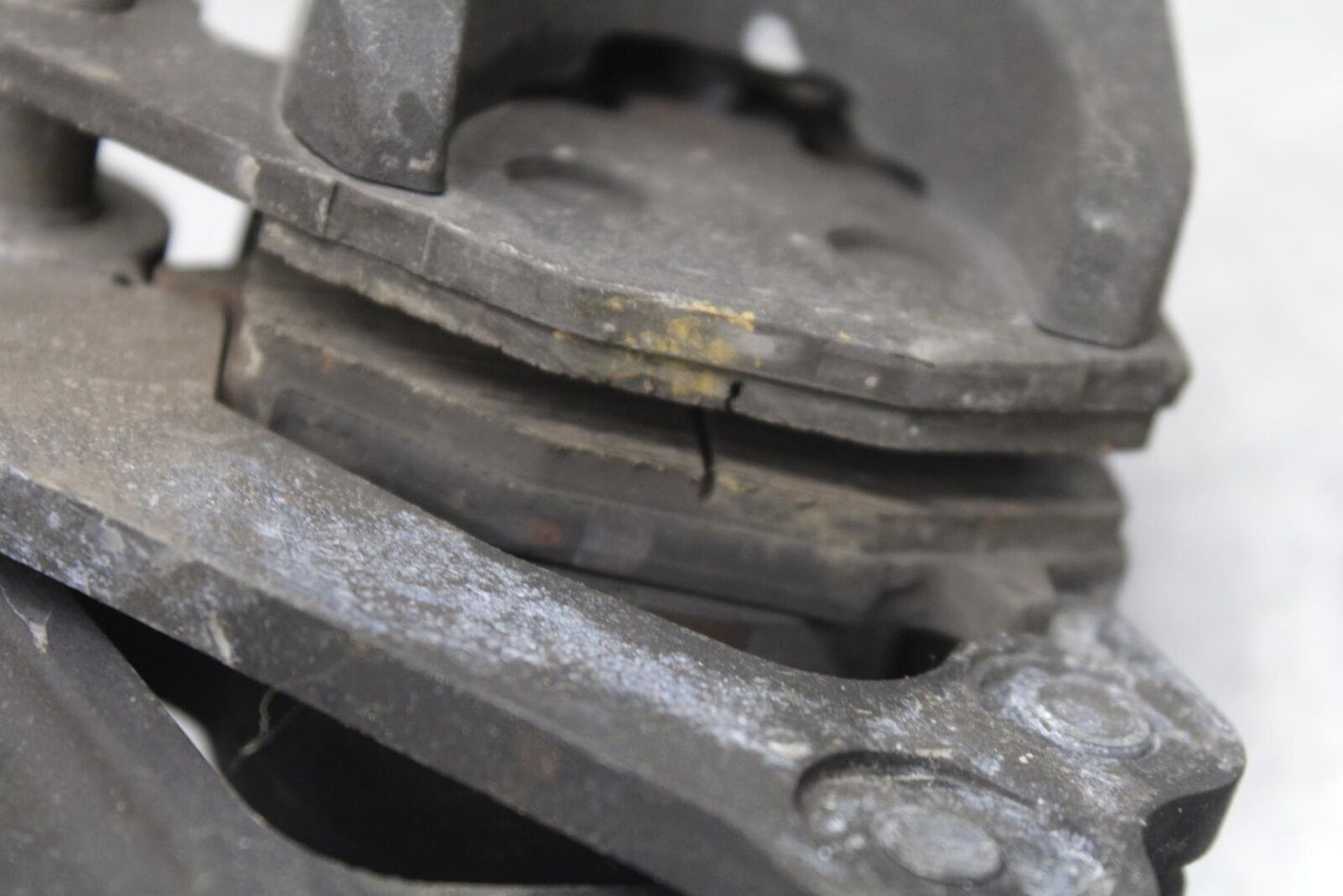 09-12 KAWASAKI NINJA ZX6R REAR BACK BRAKE CALIPER W MOUNT BRACKET  BB640