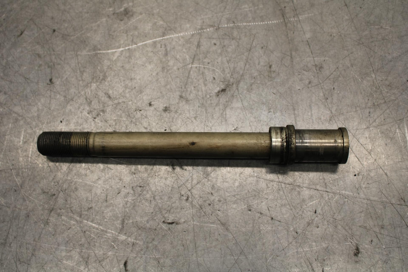 17 KAWASAKI Z900 ZR900 FRONT WHEEL RIM AXLE PIVOT BOLT BB549