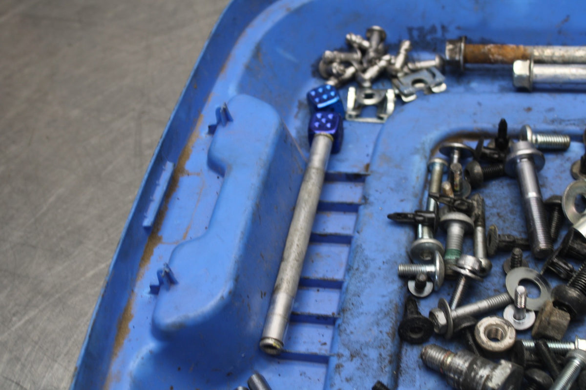 15-17 YAMAHA FJ09 MOUNTING BOLTS HARDWARE SCREWS BB906