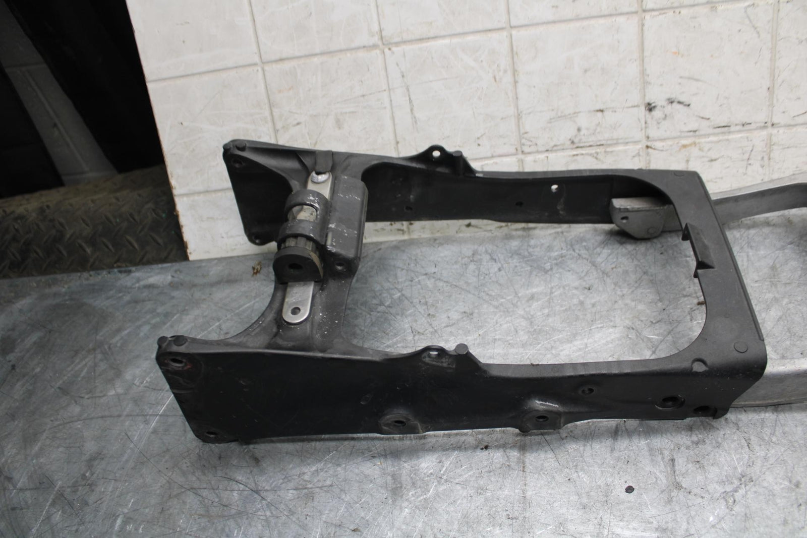 2009 Kawasaki Ninja ZX6R ZX600R REAR SUBFRAME BACK SUB FRAME 32160-0399 BB538